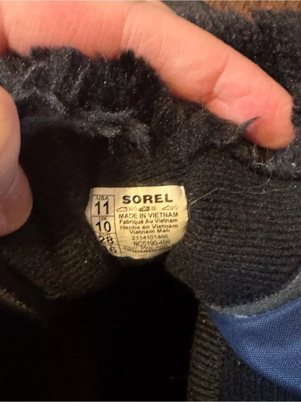 Sorel Kids Navy and Red Insulated Snow Boots with Black Fur Cuff